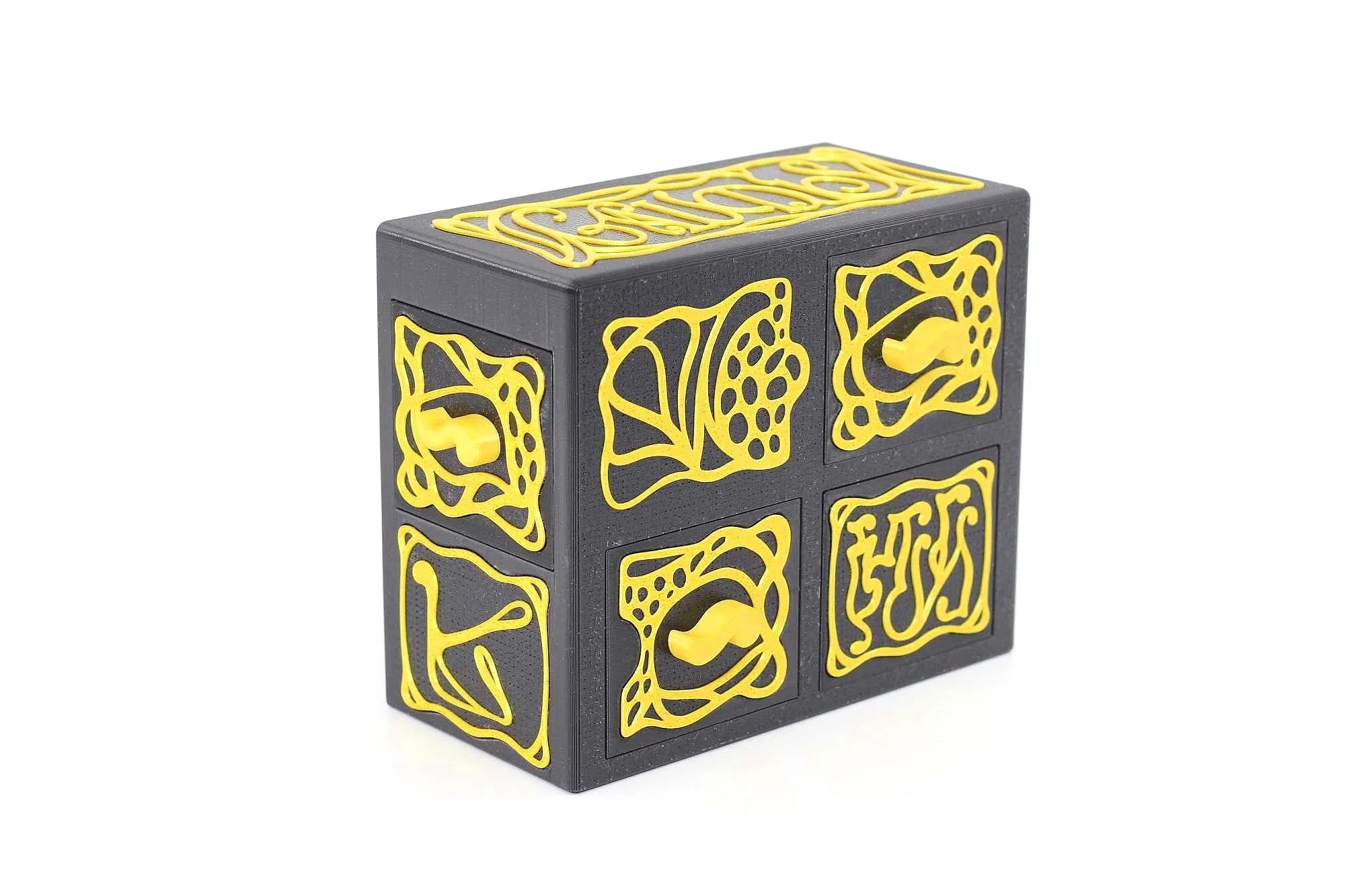 Gaudis — Boxes and Booze